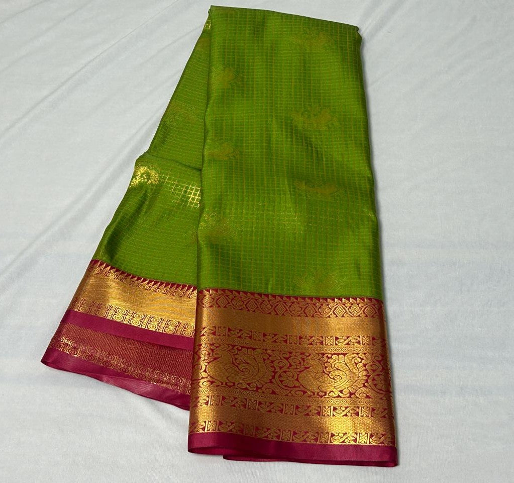 Vintage Kuttu Border Saree – Parrot Green & Pink (VK104)